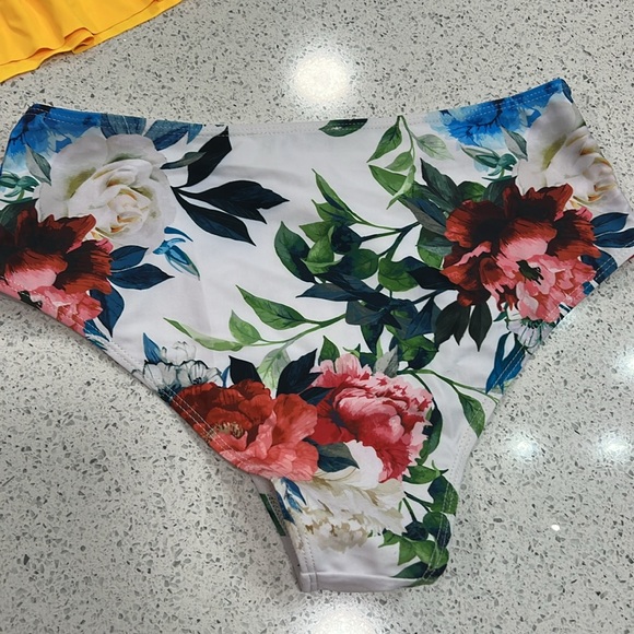 Tankini - Picture 3 of 6